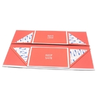 De roze die Papercard-Dozen van de Luxegift voor de Verjaardag van Huwelijkengraduaties worden geplaatst