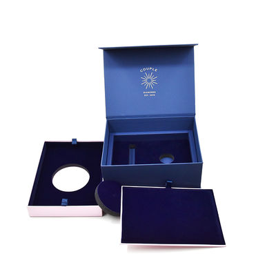 Premium luxe blauw mat stijf karton magnetisch sluitbaar cadeaubon met schuiminvoegsel